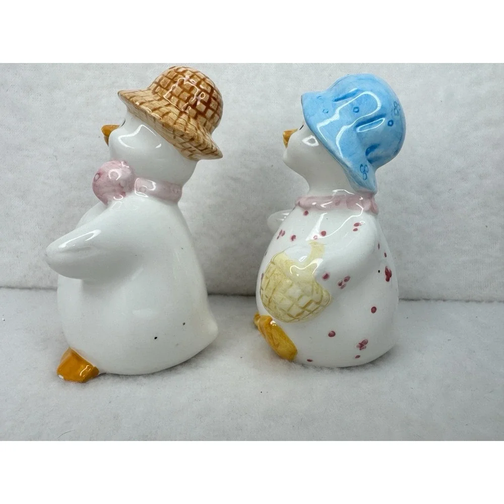 Vintage Boy and Girl Duck Salt And‎ Pepper Shakers Set